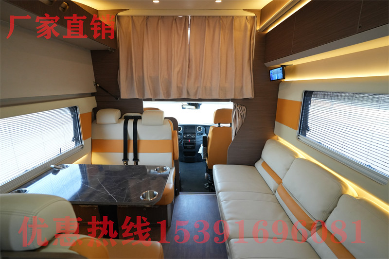 阿莫迪羅·遠(yuǎn)征者越野房車(chē) 十字標(biāo)的房車(chē)叫什么名字